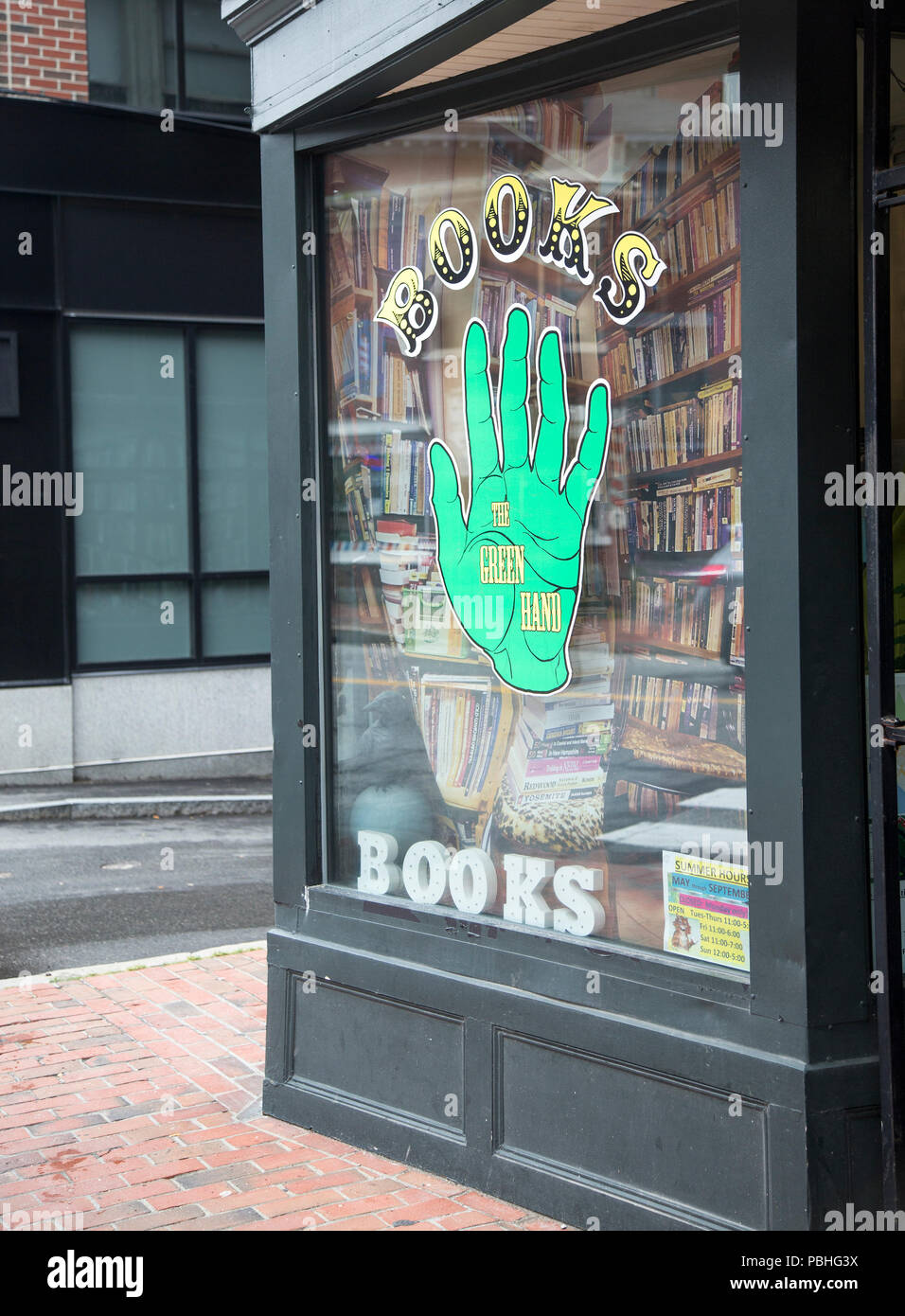 Un book store in Portland, Maine Foto Stock