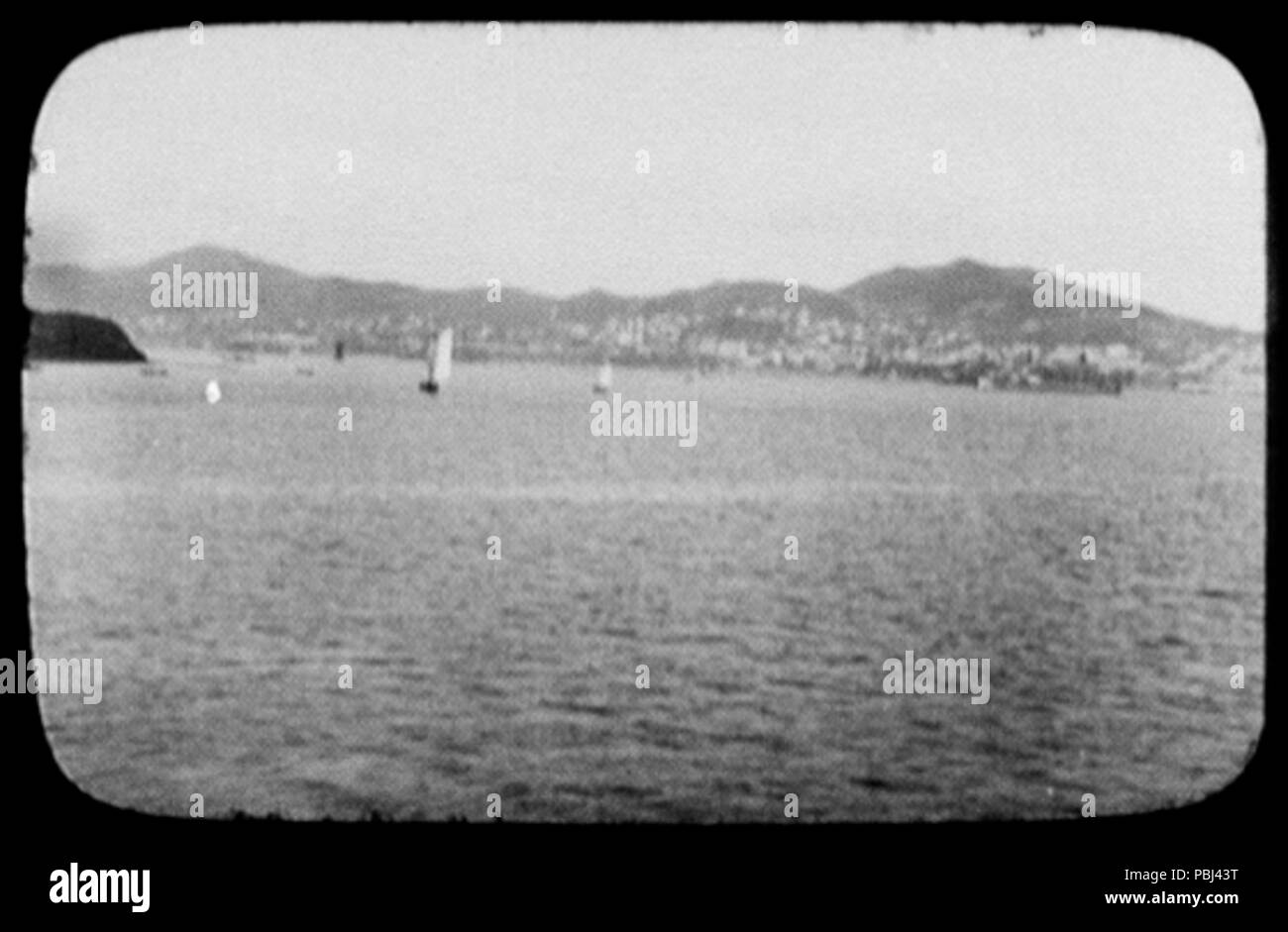 1822 Vladivostok - vista panoramica dal porto (parte centrale di 3 parti) LCCN2004708005 Foto Stock