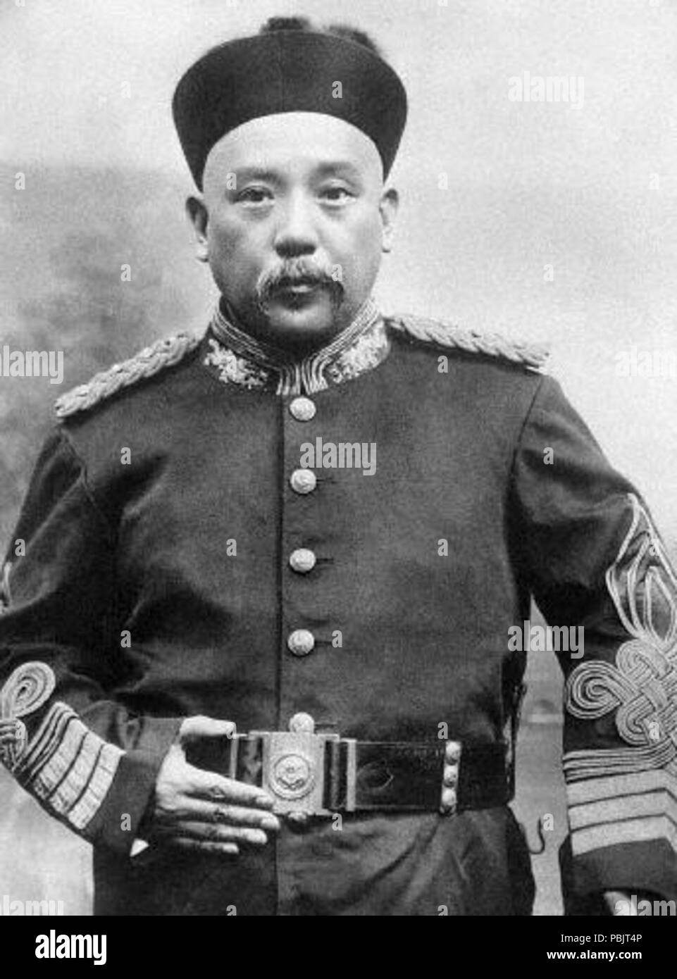 1879 Yuan Shikai in uniforme Foto Stock