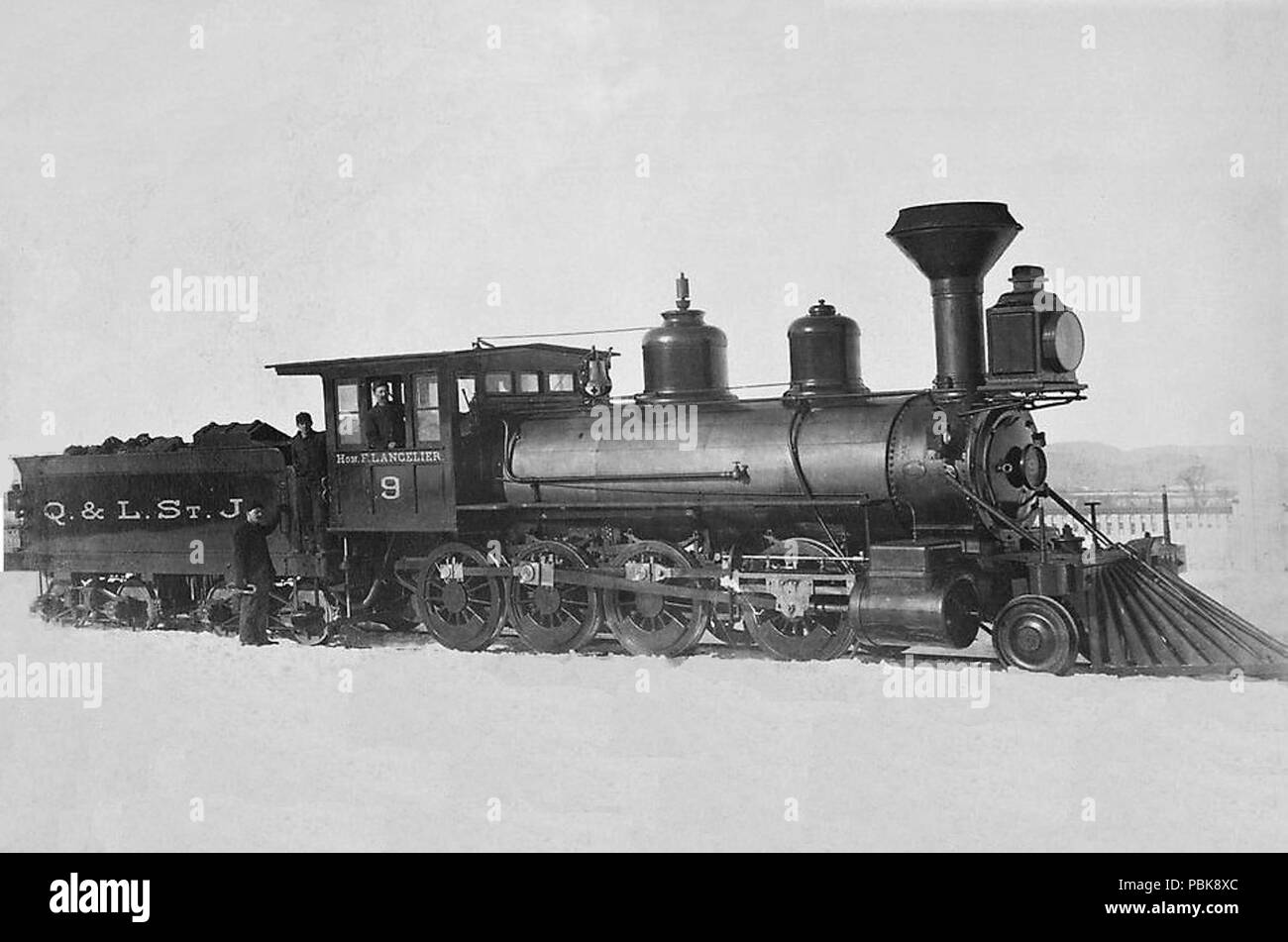. Inglese: il Quebec e il Lago Saint-John Railway : Quebec e il Lago Saint-John locomotore ferroviario numero 9, denominata per la onorevole François Langelier Français : Ligne de chemin de fer de Québec au lac SAINT-JEAN : locomotiva n° 9 de la ligne de chemin de fer de Québec au lac Saint-Jean, nommée d'après l' onorevole François Langelier . tra 1887 e 1890 1239 Quebec e il Lago Saint-John locomotore ferroviario Numero 9 Foto Stock