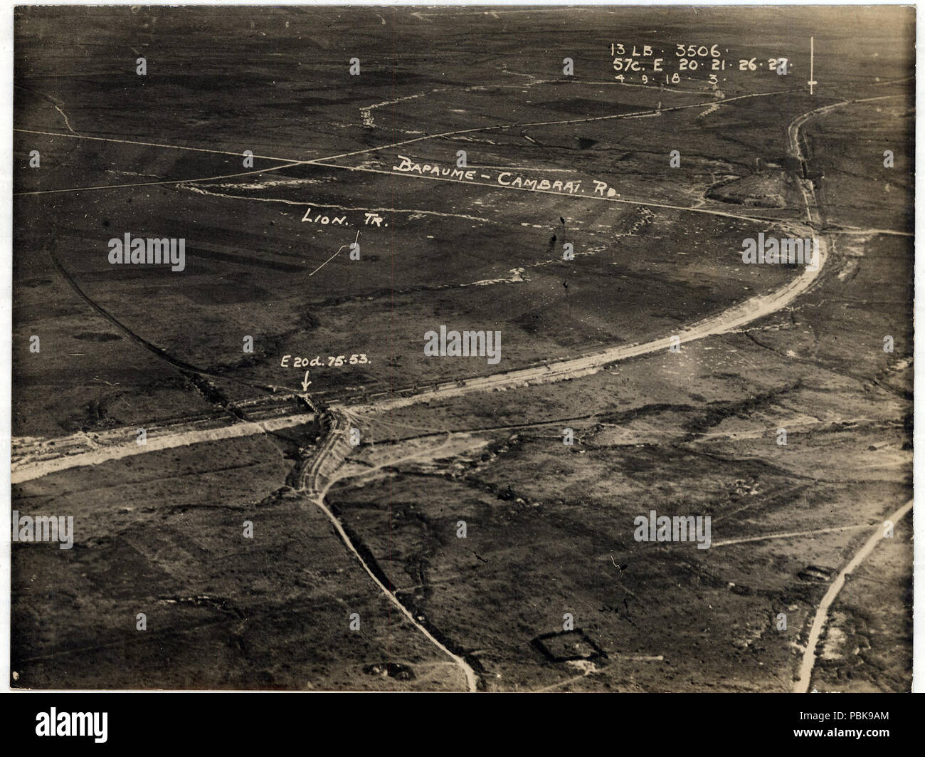 1873 WW1 fotografia aerea - Canal du Nord e Bapaume-Cambrai Road Foto Stock