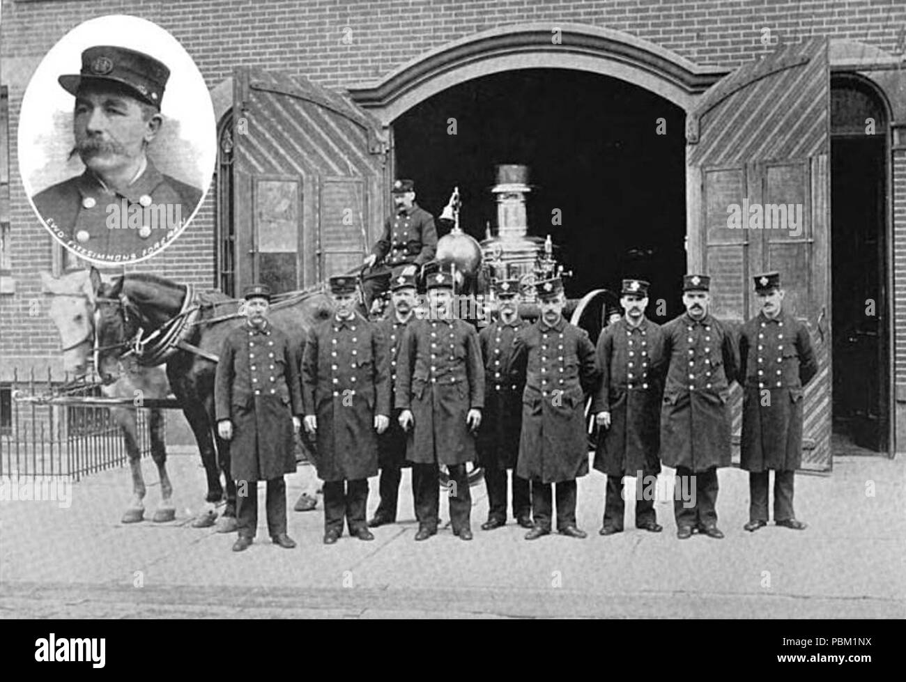 . Cavallo e motore Fire in Brooklyn. Data sconosciuta 768 cavallo motore Fire in Brooklyn -u Foto Stock