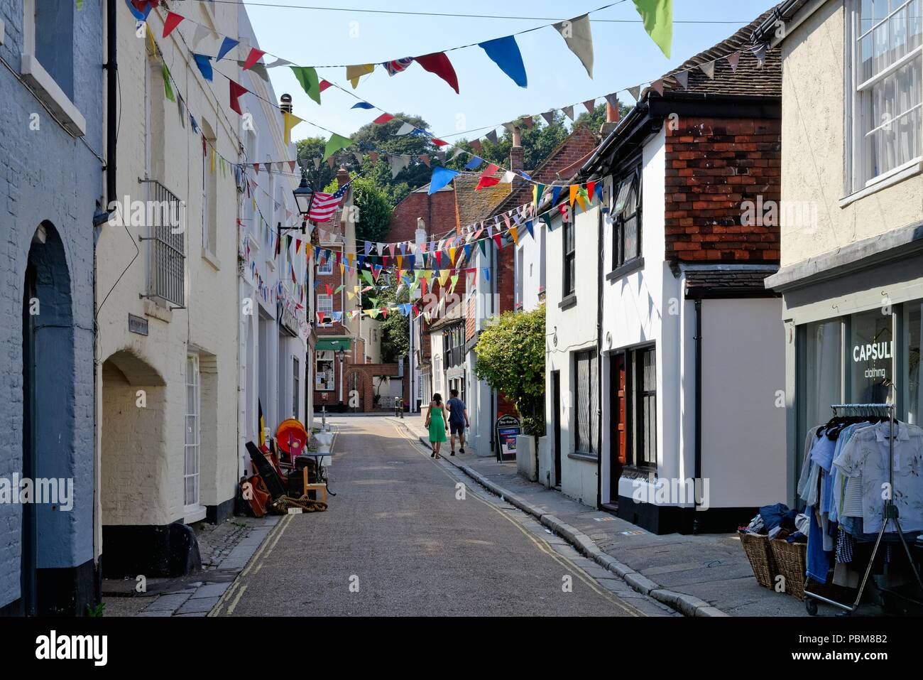 Courthouse Street nella zona vecchia di Hastings East Sussex England Regno Unito Foto Stock