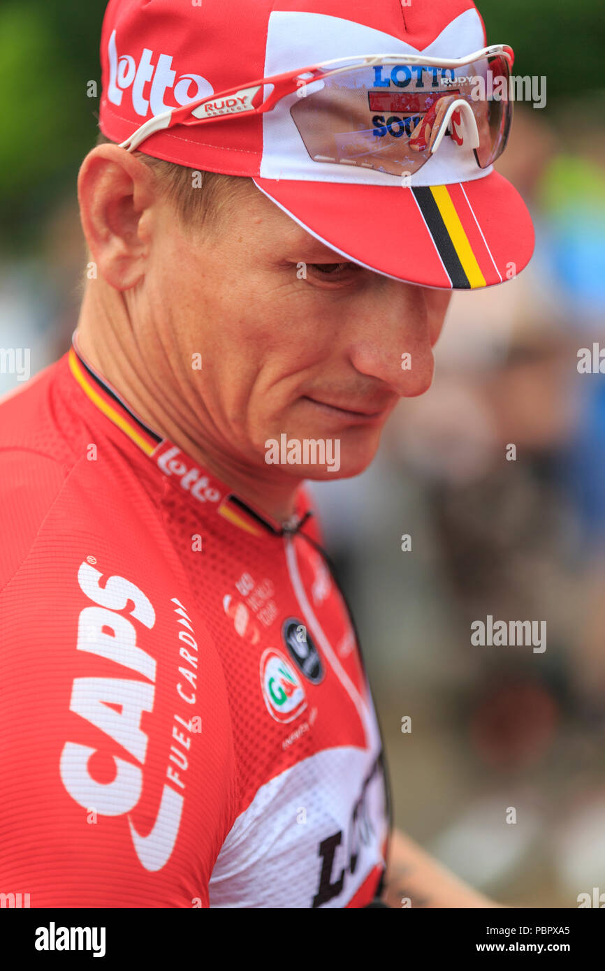 Londra, UK, 29 luglio 2018. Prudential RideLondon-Surrey Classic. Andre Greipel (Lotto Soudal, GER) prima dell'inizio della sesta marcia del 183km World Tour gara, la corsaLondon-Surrey Classic. Il percorso affronta il Surrey Hills prima di tornare a Londra per finire sul Mall. Credito: Clive Jones/Alamy Live News Foto Stock