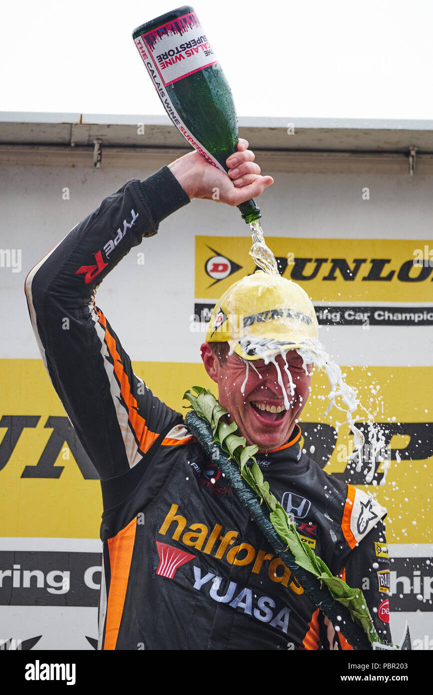 Norwich, Norfolk, Regno Unito. 29 Luglio, 2018. BTCC racing driver Tom Ingram e Speedworks Motorsport rigidi durante la Dunlop MSA British Touring Car Championship a Snetterton circuito di Indy. Foto di gergo Toth / Alamy Live News Foto Stock