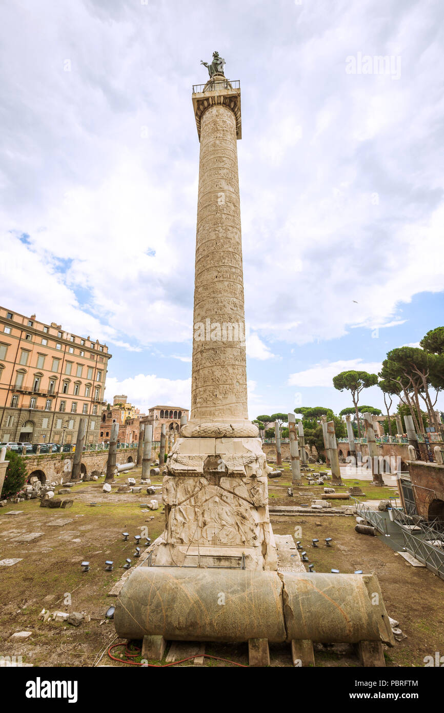 Colonna di Traiano a Roma, Italia. Foto Stock