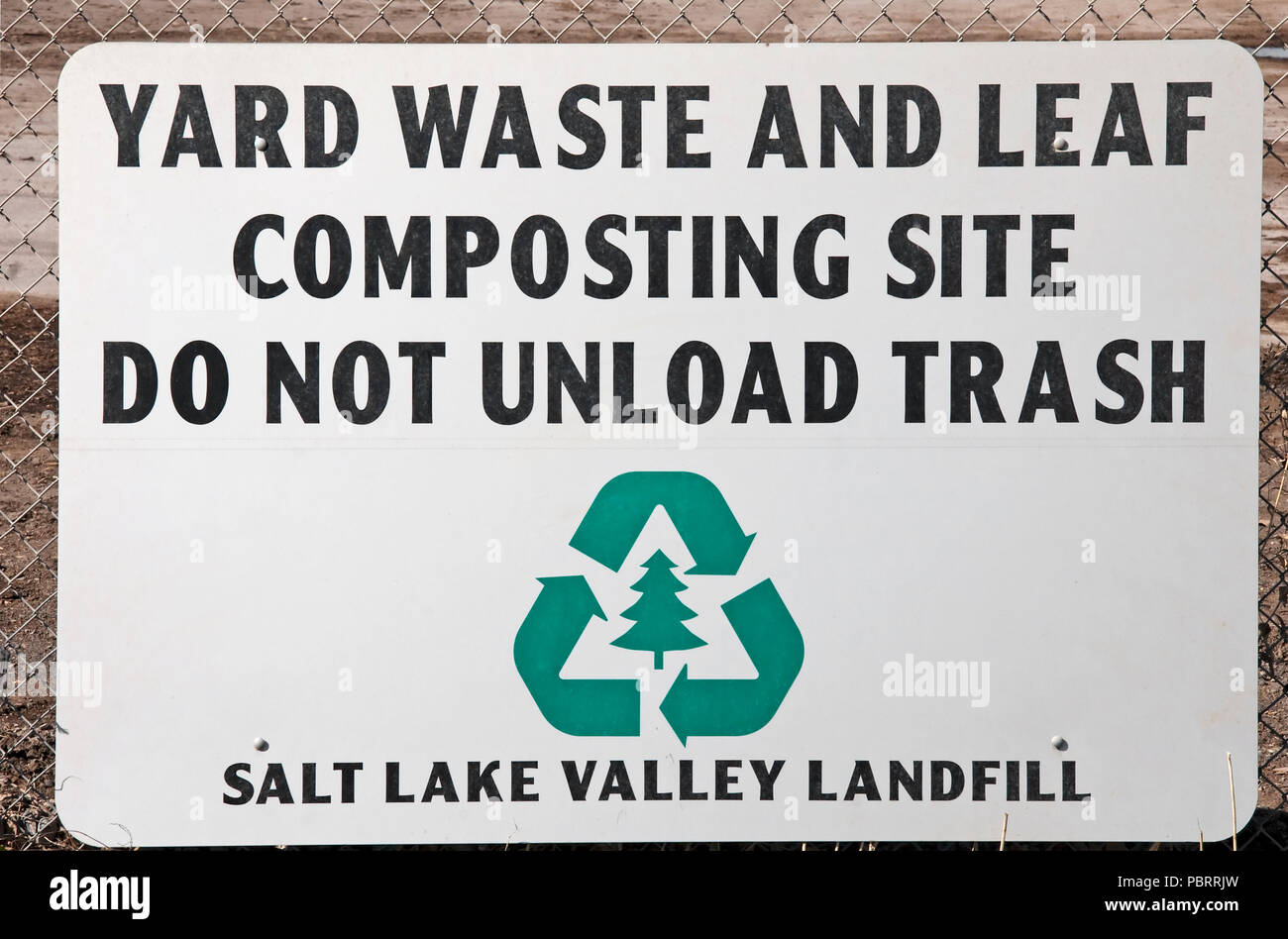 Un segno che indica questo è un cantiere rifiuti e foglia Sito di compostaggio a Salt Lake City discarica in Utah, Stati Uniti d'America. La discarica sta facendo la sua parte per contribuire o Foto Stock