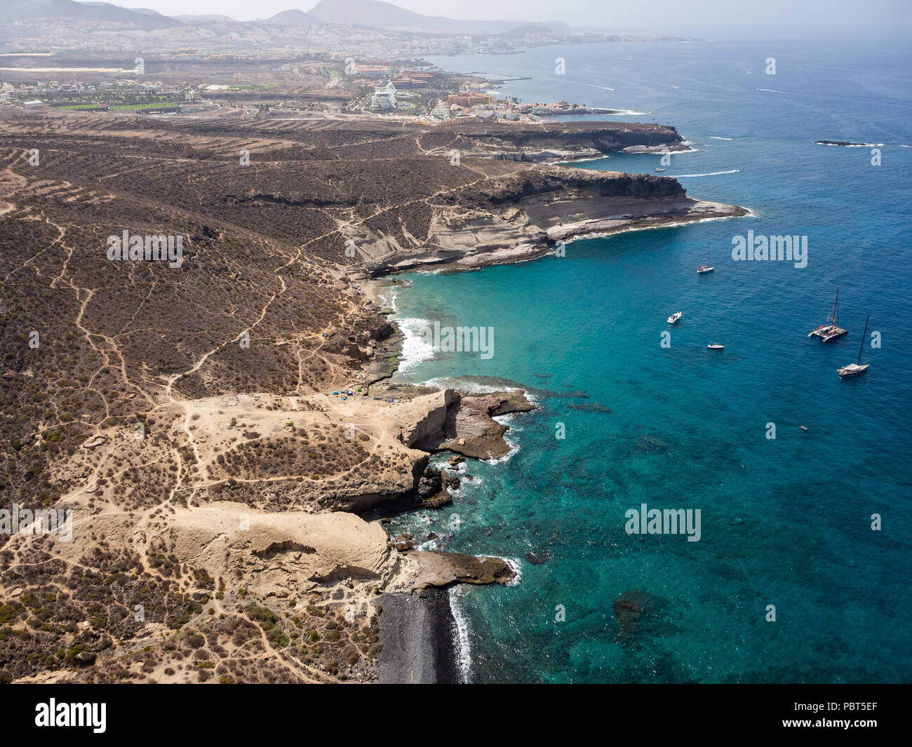 Vista aerea del lato sud dell'isola di Tenerife, inclusa Playa de las Americas Foto Stock