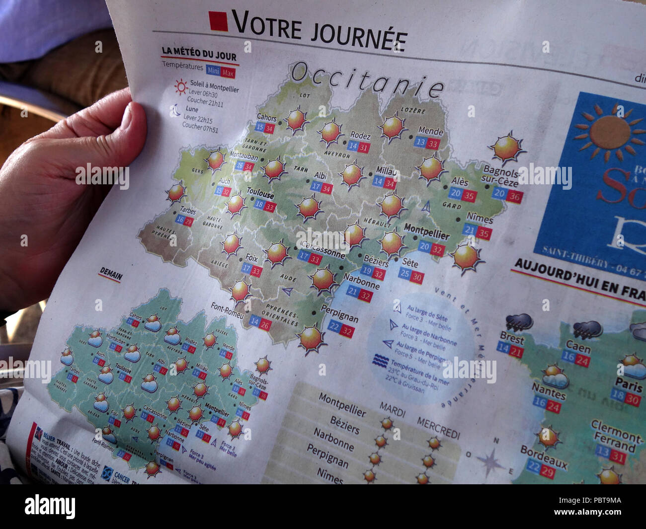 Un'altra ondata di caldo in Francia. Il locale giornale francese mostra una mappa disegnata che mostra la sun e più sole per tutta la settimana in questa ultima settimana di luglio 2018 Foto Stock