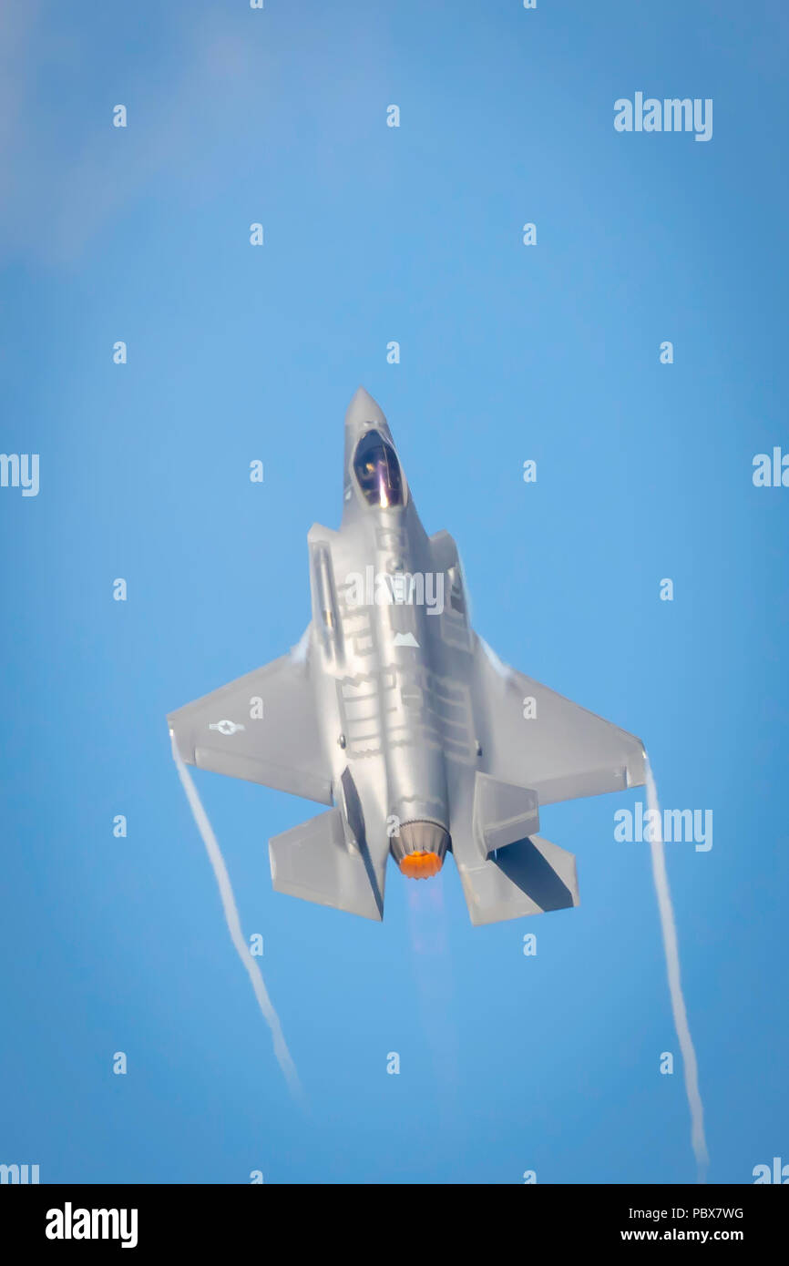 Fairford, Gloucestershire, Regno Unito - Luglio 14th, 2018: Un RAF Lockheed Martin F-35 Lightning II visualizza a Fairford International Air Tattoo Foto Stock