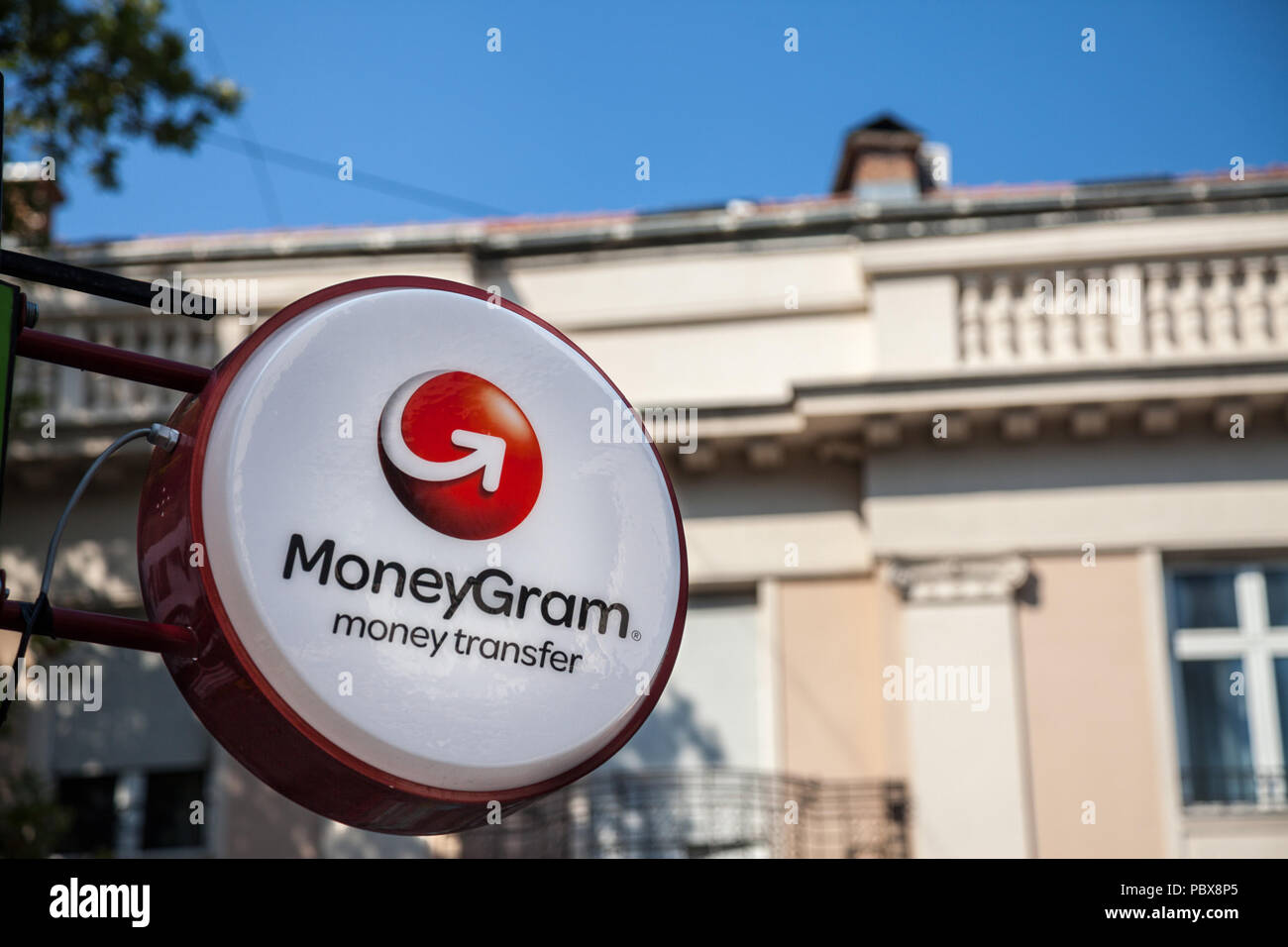 Belgrado, Serbia - Luglio 11, 2018: Moneygram logo sul loro principale ufficio di scambio per Belgrado. Moneygram è un americano di società di servizi finanziari speci Foto Stock