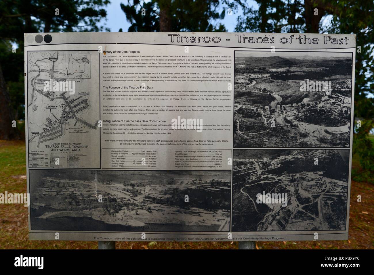 Tinaroo tracce del passato informazioni segno, altopiano di Atherton, QLD, Australia Foto Stock