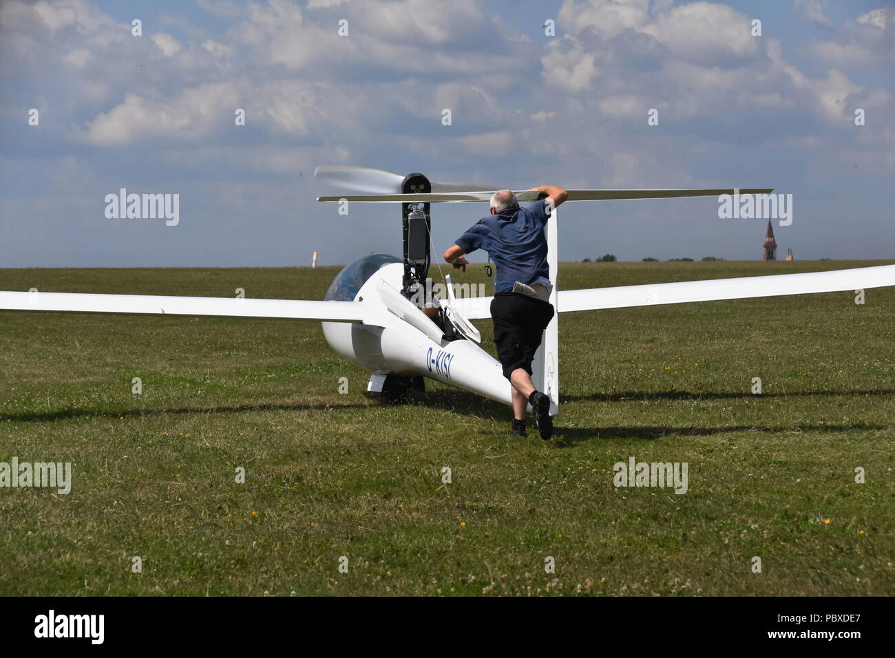 Un corso di formazione ufficiale per la trentacinquesima FAI World Gliding Championships 2018 iniziato all'aeroporto di Hosin, Repubblica Ceca, il 25 luglio 2018. (CTK foto/J Foto Stock