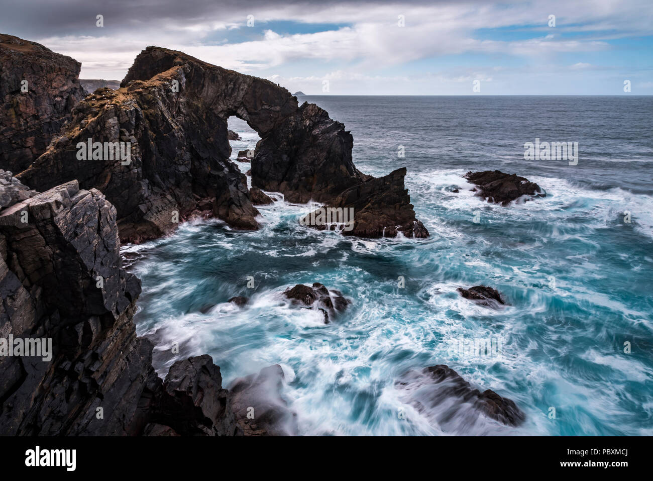 Stac Phris un arco di roccia, isola di Lewis, Scotland, Regno Unito, Europa Foto Stock