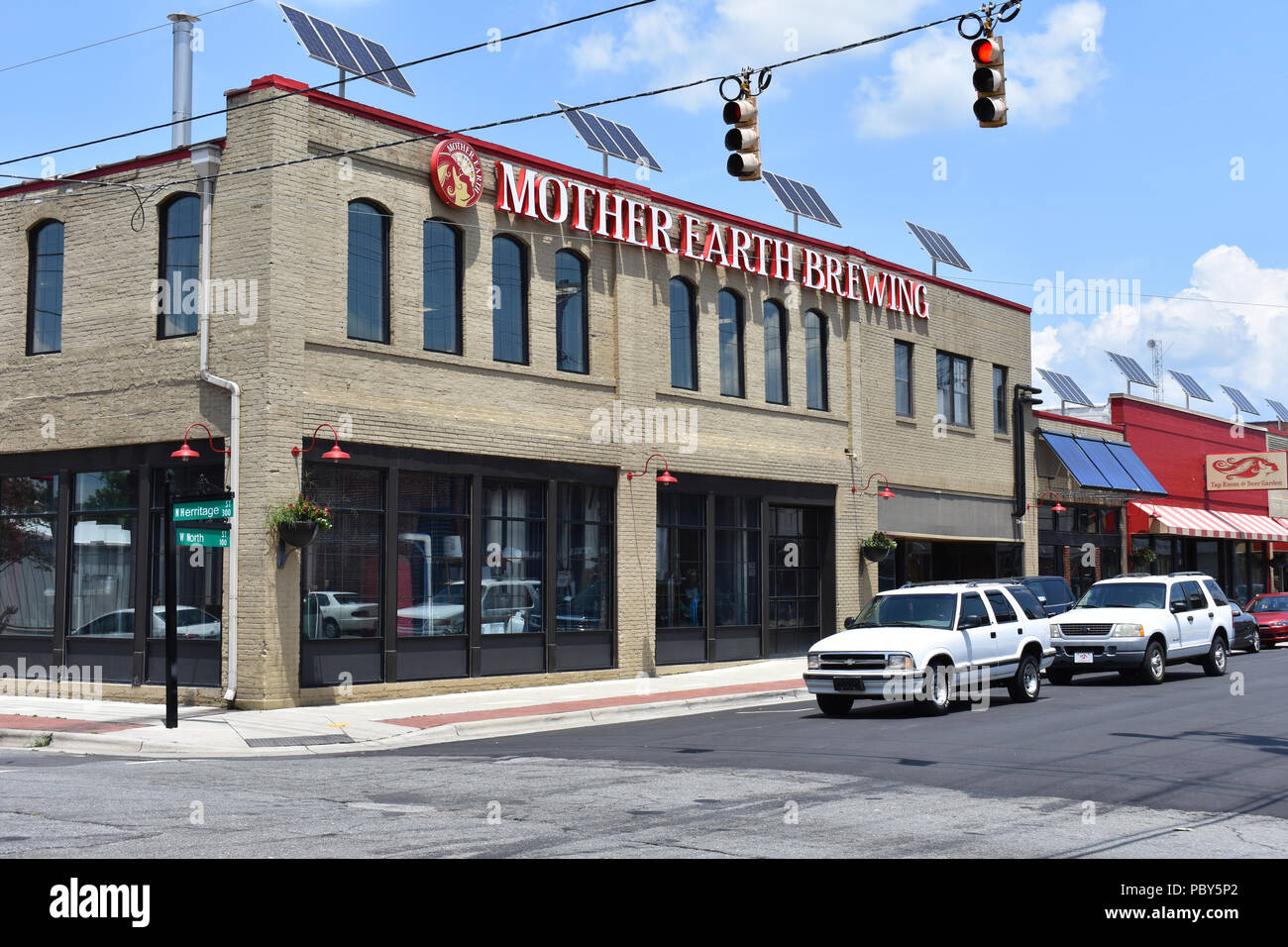 La madre Terra la produzione di birra di un birrificio artigianale situato in Kinston, North Carolina, Stati Uniti d'America. Foto Stock