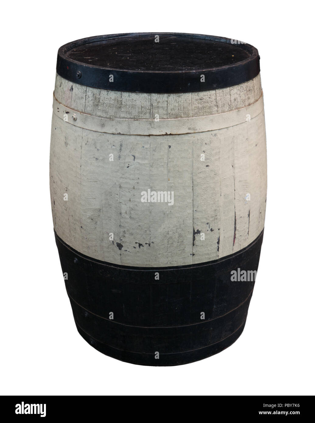 Vecchia botte di rovere in bianco e nero con anelli in metallo ritagliata su sfondo bianco Foto Stock