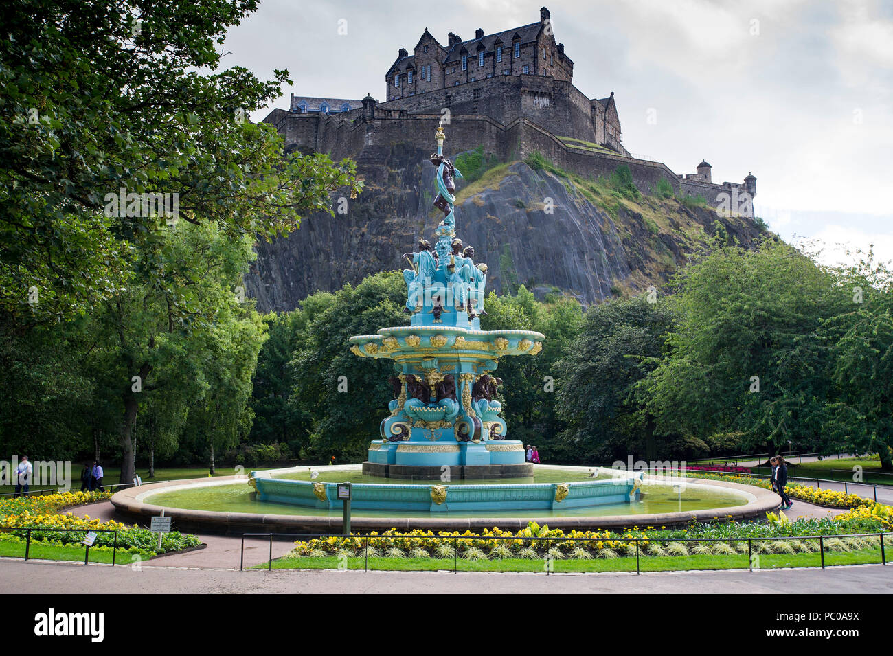 Il recentemente rinnovato Ross fontana nella zona ovest di Princes Street Gardens, Edimburgo, Scozia, Regno Unito Foto Stock