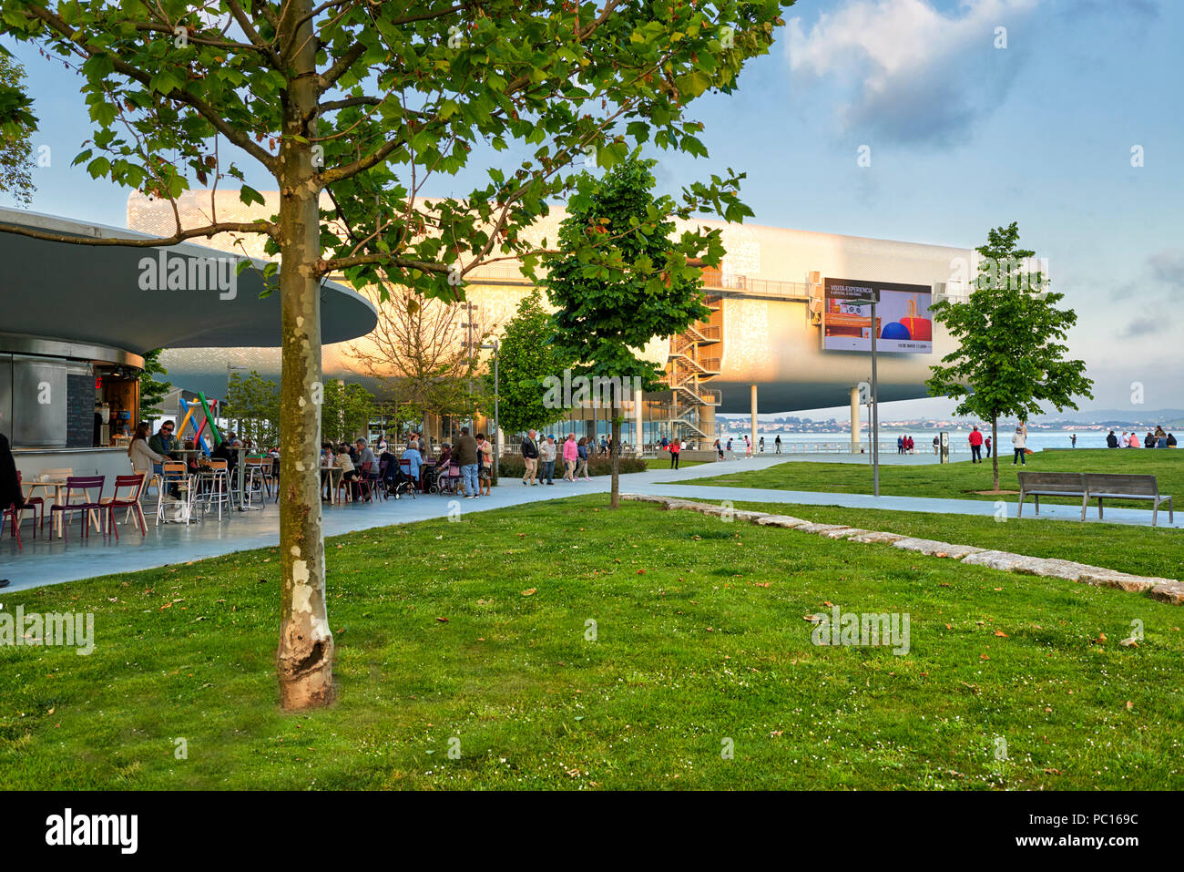 Botín Museo Centro di Arte e cultura. Botín Foundation, architetto Renzo Piano. Santander, Mare cantabrico, Cantabria, Spagna, Europa Foto Stock