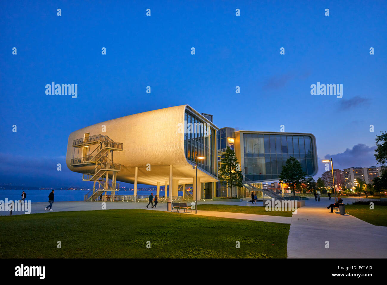 Botín Museo Centro di Arte e cultura. Botín Foundation, architetto Renzo Piano. Santander, Mare cantabrico, Cantabria, Spagna, Europa Foto Stock