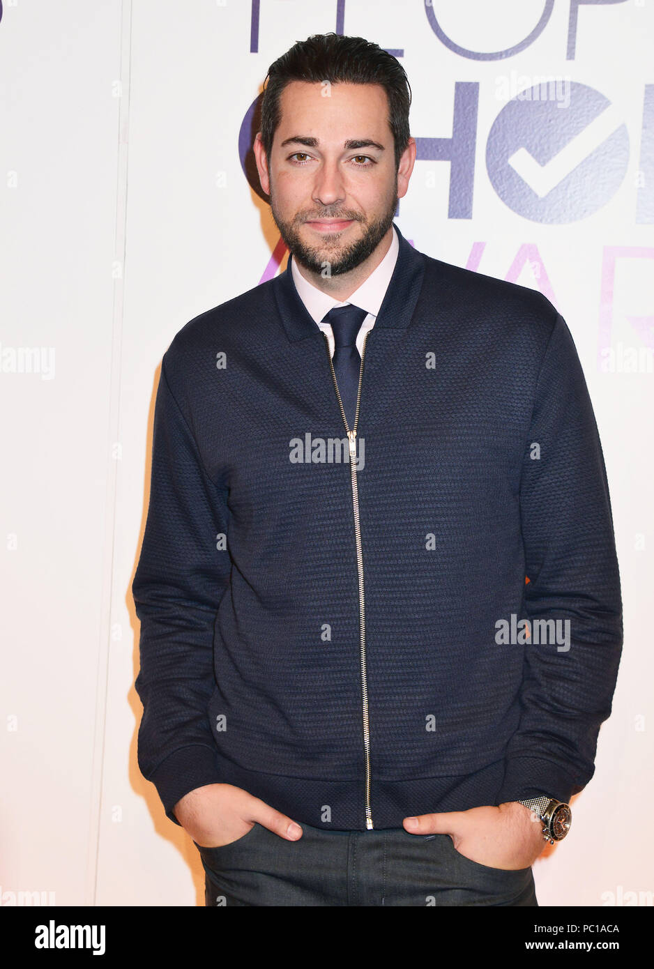 Zachary Levi 054 presso il popolo Choice Awards 2015 al Paley Center di Los Angeles. Nov. 3, 2015.Zachary Levi 054 ------------- Red Carpet Event, verticale, STATI UNITI D'AMERICA, industria cinematografica, celebrità, fotografia, Bestof, arte cultura e intrattenimento, Topix celebrità moda / Verticale, meglio di, evento nella vita di Hollywood - California, moquette rossa e dietro le quinte, USA, industria cinematografica, celebrità, movie celebrità, personaggi televisivi, musica celebrità, fotografia, Bestof, arte cultura e intrattenimento, Topix, tre quarti, verticale, una persona, dall'anno , 2015, inchiesta tsuni@Gamma-USA.com Foto Stock