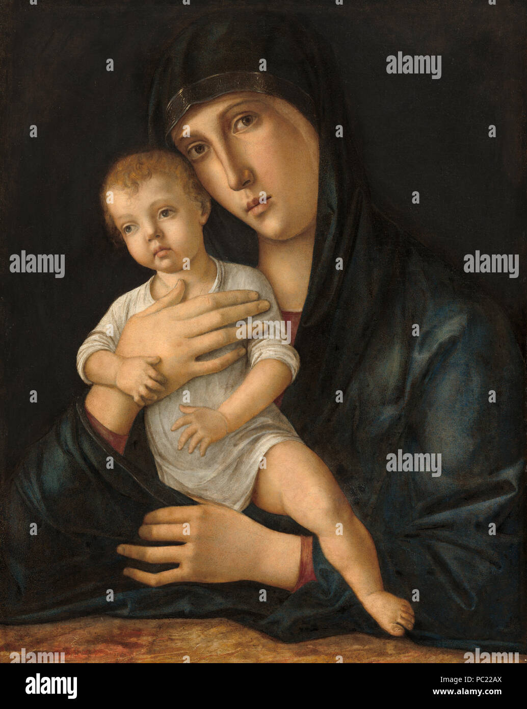 Pittura; olio su pannello; superficie dipinta: 52,3 x 41,5 cm (20 9/16 x 16 5/16 in.) in generale: 53,7 x 42,5 cm (21 1/8 x 16 3/4 in.) incorniciato: 86,8 x 70,6 x 7,9 cm (34 3/16 x 27 13/16 x 3 1/8 in.); 385 la Madonna e il bambino A33424 Foto Stock Pittura; olio su pannello; superficie dipinta: 52,3 x 41,5 cm (20 9/16 x 16 5/16 in.) in generale: 53,7 x 42,5 cm (21 1/8 x 16 3/4 in.) incorniciato: 86,8 x 70,6 x 7,9 cm (34 3/16 x 27 13/16 x 3 1/8 in.); 385 la Madonna e il bambino A33424 Foto Stock