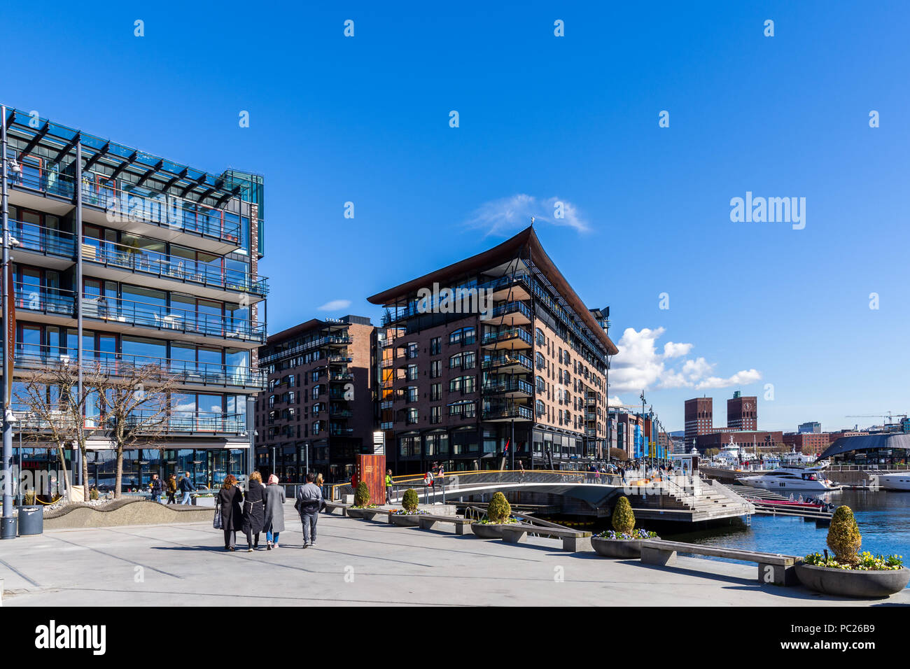 Tipico esempio di architettura scandinava nella Aker Brygge area in Oslo, Norvegia Foto Stock