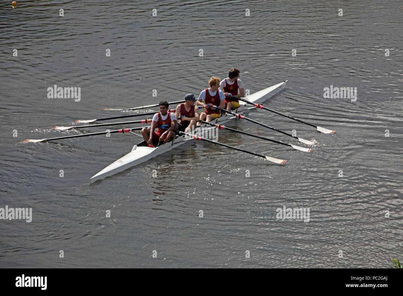 Liverpool Victoria Coxless Mens Quad,a Warrington Rowing Club 2018 Estate regata, Howley lane, Mersey River, Cheshire, North West England, Regno Unito Foto Stock