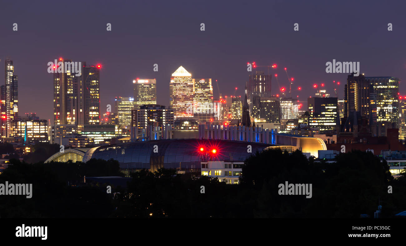 Scintillante skyline di Londra Foto Stock