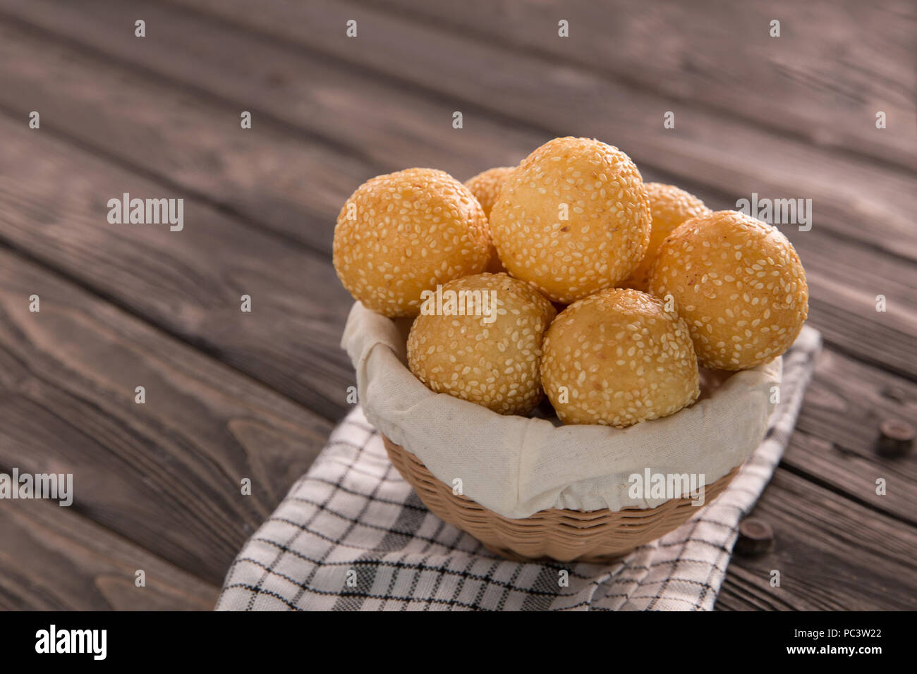 Onde-onde. Indonesiano tradizionale cibo di strada Foto Stock