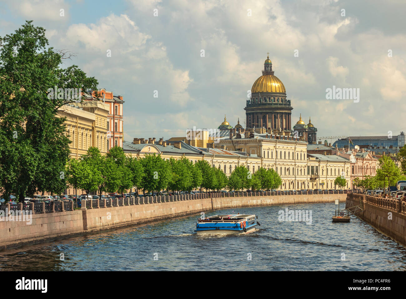 San Pietroburgo dello skyline della città di San Isacco cattedrale, San Pietroburgo, Russia Foto Stock