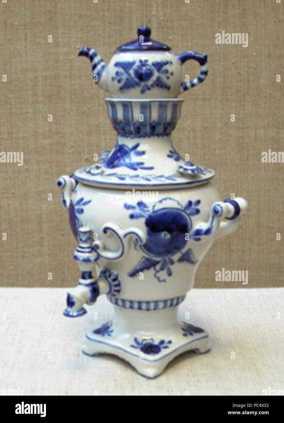 669 Азарова1 Foto Stock