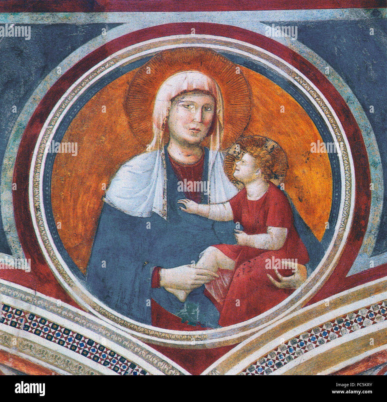 245 Giotto, Madonna col bambino ridente, Assisi Foto Stock