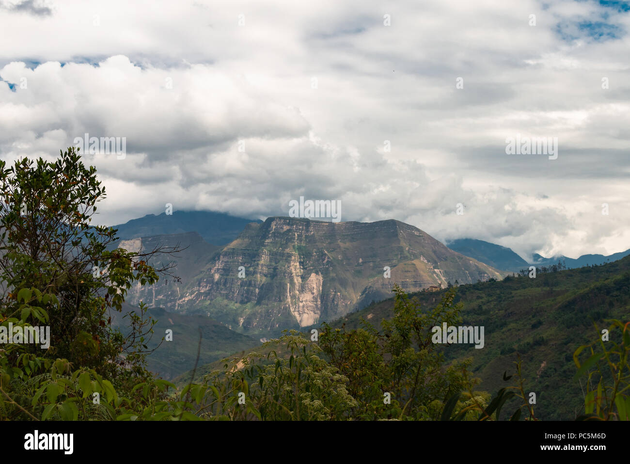 Le montagne delle Ande nella Regione Amazonas del Perù Foto Stock
