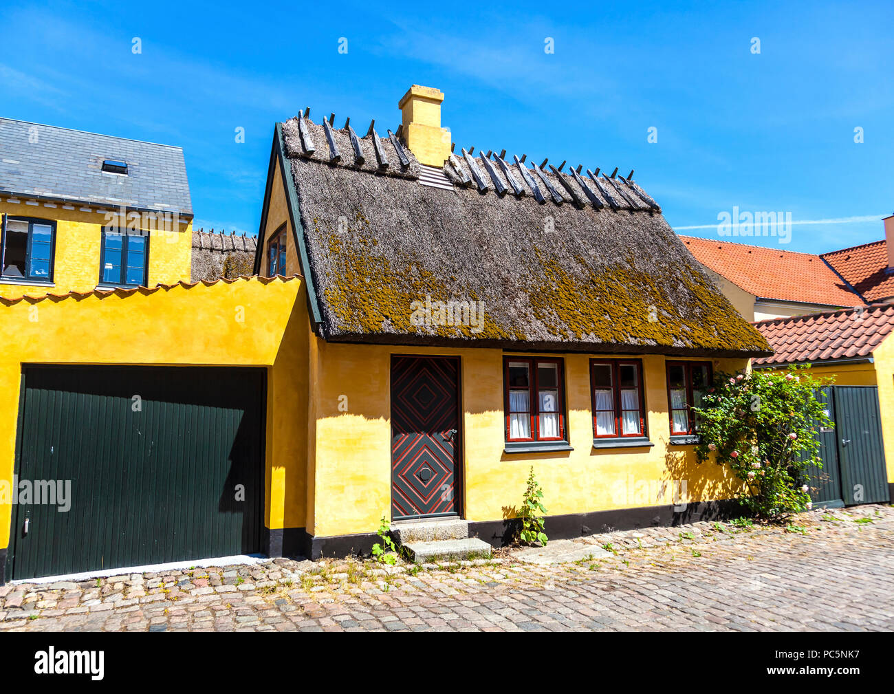 Dragor villaggio di pescatori che si trova vicino a Copenhagen in Danimarca ha molti ben conservati edifici storici Foto Stock