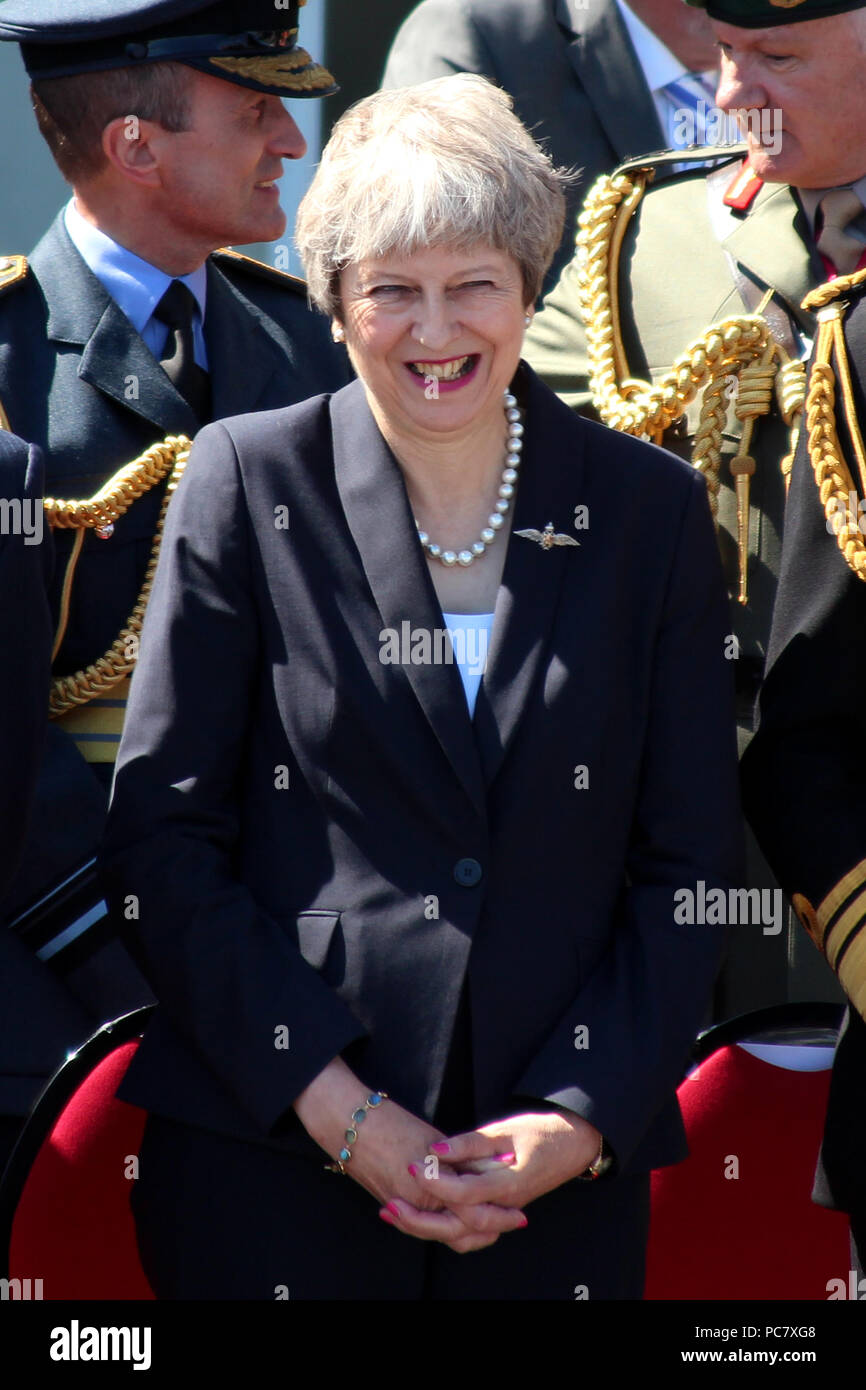 Le forze armate giorno 2018 tenutasi nella storica del Nord del Galles cittadina balneare di Llandudno dotate: Theresa Maggio dove: Llandudno, Regno Unito quando: 30 giu 2018 Credit: WENN.com Foto Stock