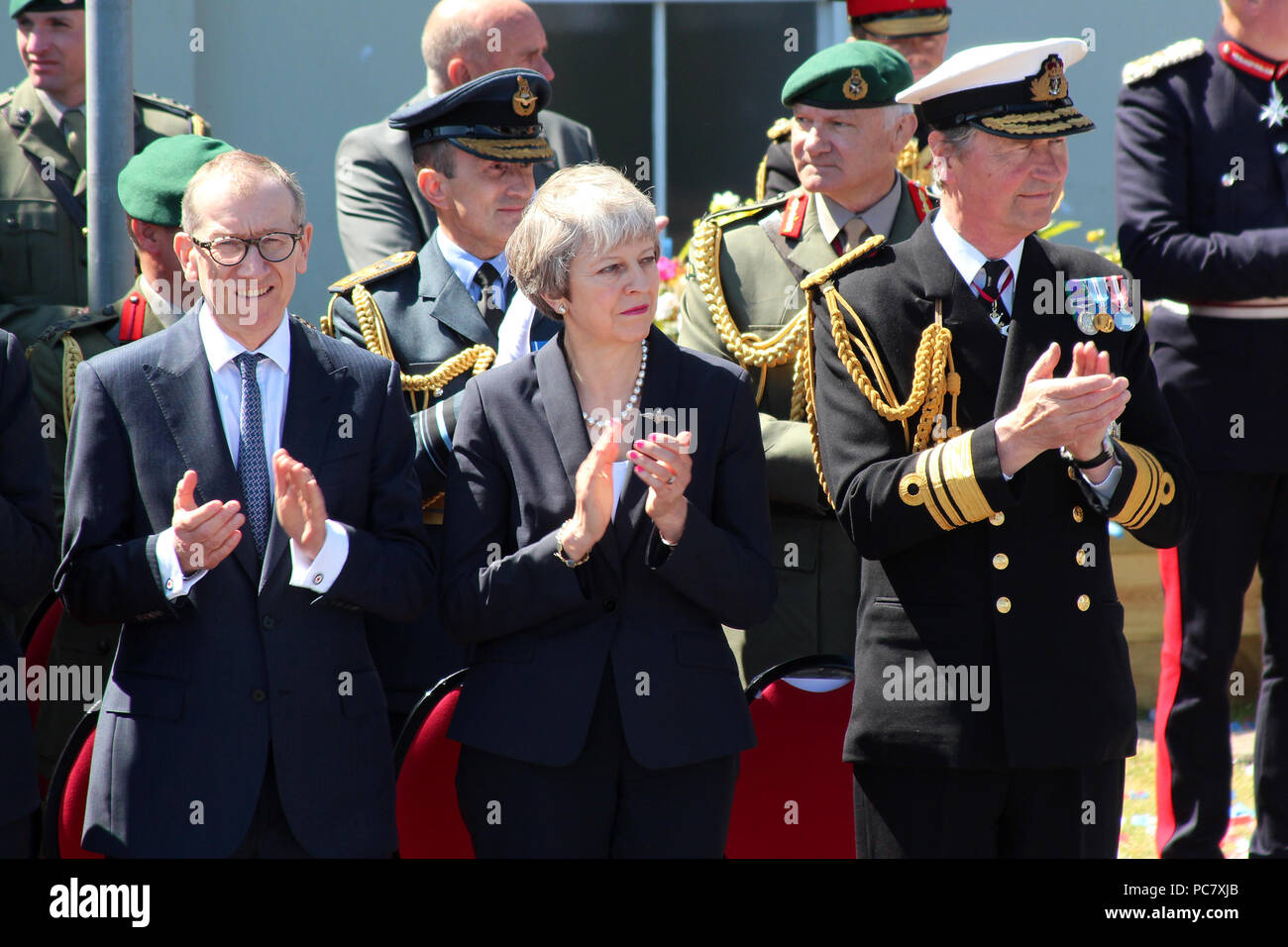 Le forze armate giorno 2018 tenutasi nella storica del Nord del Galles cittadina balneare di Llandudno dotate: Theresa Maggio dove: Llandudno, Regno Unito quando: 30 giu 2018 Credit: WENN.com Foto Stock