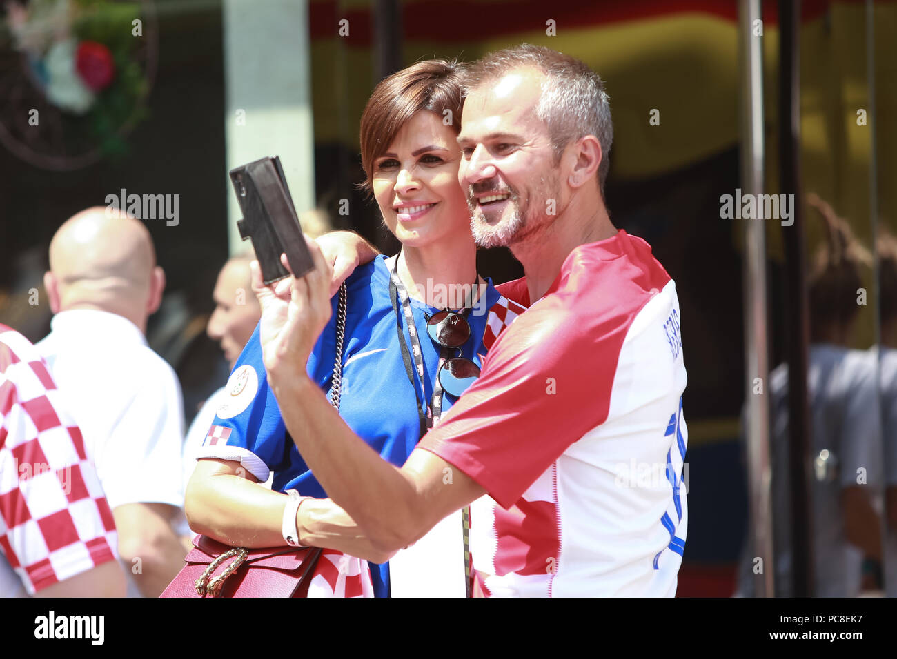 Zagabria, Croazia - 16 luglio 2018 : Team Nazionale benvenuti home celebrazione. Anica Kovac ex modello noto per essere il primo runner-up in Miss Mondo Foto Stock