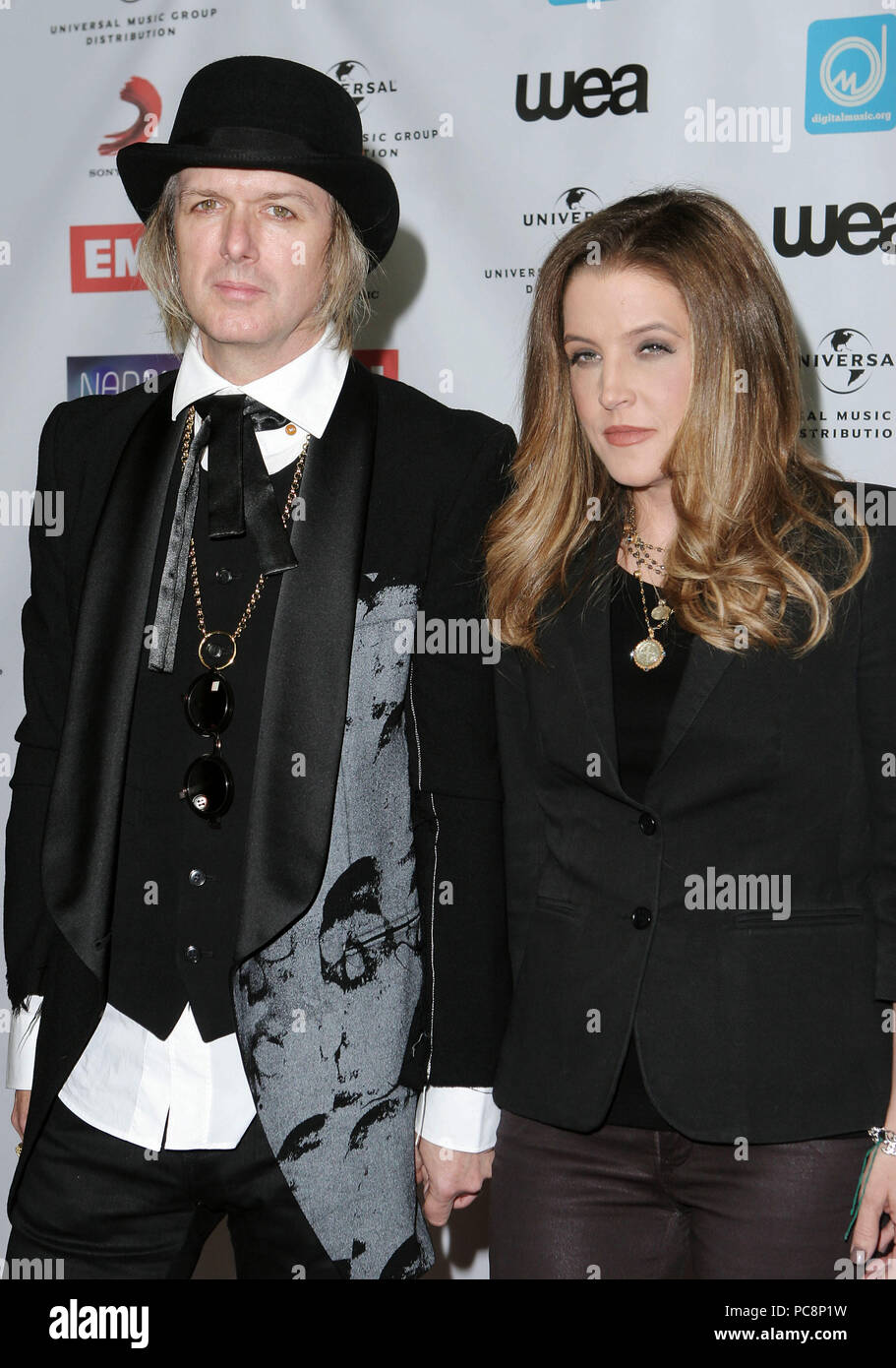 Michael Lockwood, Lisa Marie Presley 061 in corrispondenza della Narm music biz Awards di Los Angeles. Michael Lockwood, Lisa Marie Presley 061 ------------- Red Carpet Event, verticale, STATI UNITI D'AMERICA, industria cinematografica, celebrità, fotografia, Bestof, arte cultura e intrattenimento, Topix celebrità moda / Verticale, meglio di, evento nella vita di Hollywood - California, moquette rossa e dietro le quinte, USA, industria cinematografica, celebrità, movie celebrità, personaggi televisivi, musica celebrità, fotografia, Bestof, arte cultura e intrattenimento, Topix, verticale, dalla famiglia a partire dall'anno 2012 , inchiesta tsuni@Gamma-USA.com marito e w Foto Stock