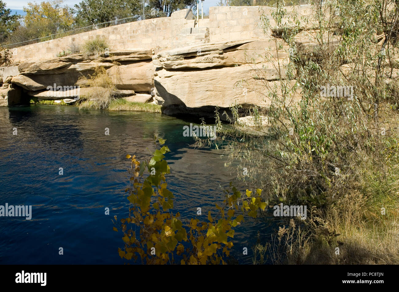 Foro di blu a Santa Rosa New Mexico USA Foto Stock