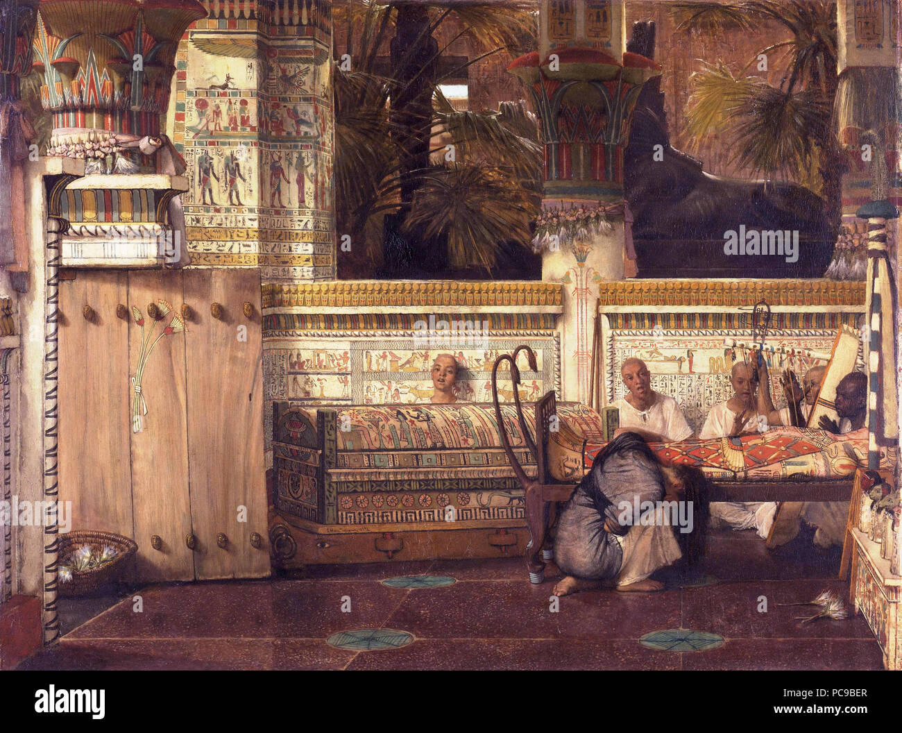 Tempio egizio con un ginocchio dolorante vedova. I sacerdoti cantare e suonare l'arpa vicino al corpo del defunto. *Olio su pannello *74,9 x 99,1 cm *firmato: L. Alma tadema 1872 58 Lourens Alma tadema - De Egyptische weduwe. Foto Stock
