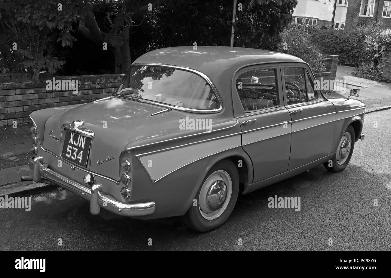Singer Gazelle classic car, blu, XJN534, in strada, Stockton Heath, Warrington, Cheshire, North West England, Regno Unito Foto Stock