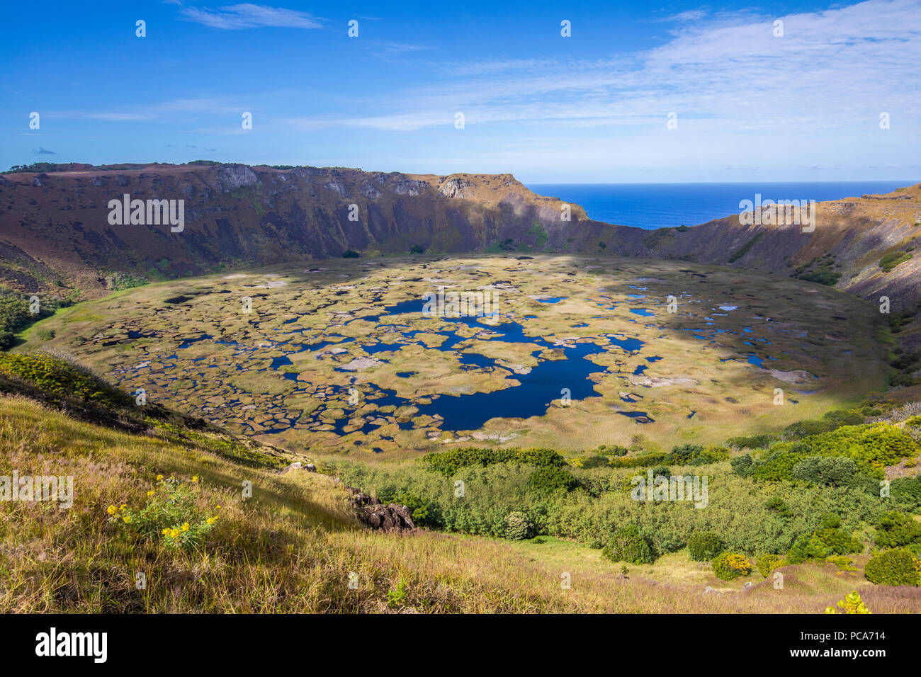 Vista spettacolare Rano Kau Vulcano, forse la più impressionante paesaggio dentro l'Isola di Pasqua. Foto Stock