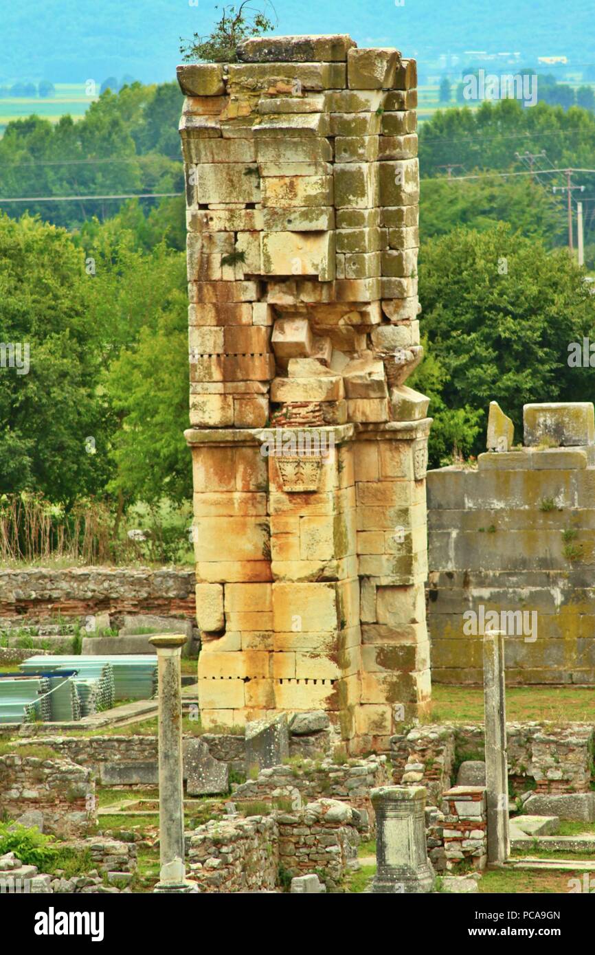 Una colonna sul sito archeologico dell'antica città greca di Pilippi, Grecia Foto Stock