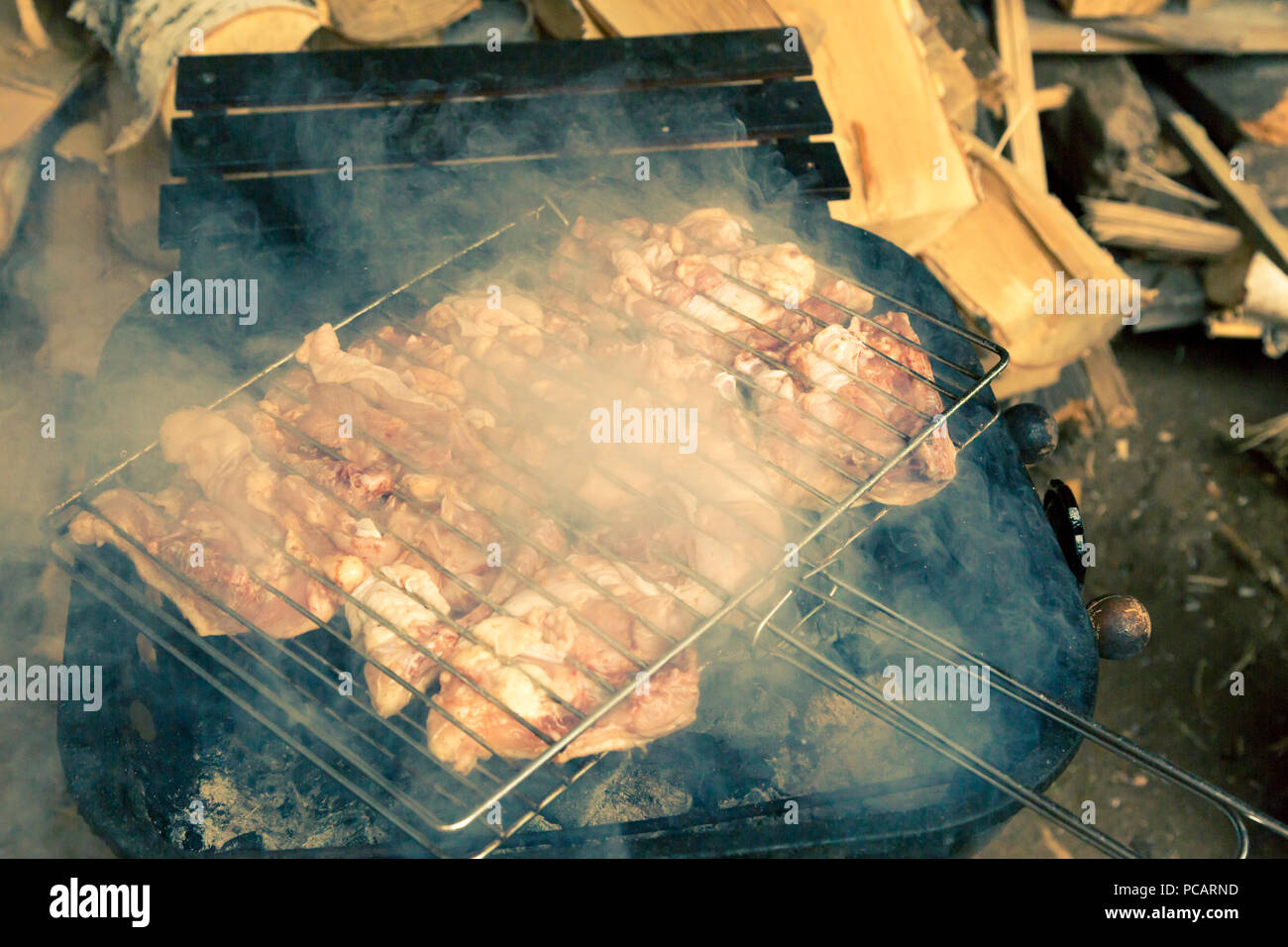 Pollo Barbecue a carbone Foto Stock