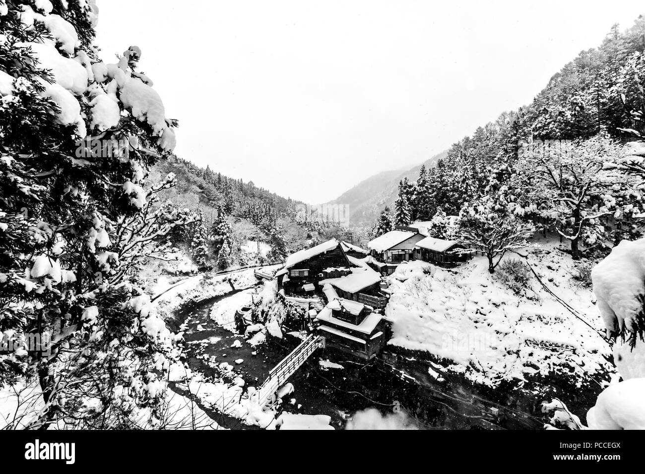 Il villaggio giapponese Yudanaka in inverno, Prefettura di Nagano, Giappone. Foto Stock