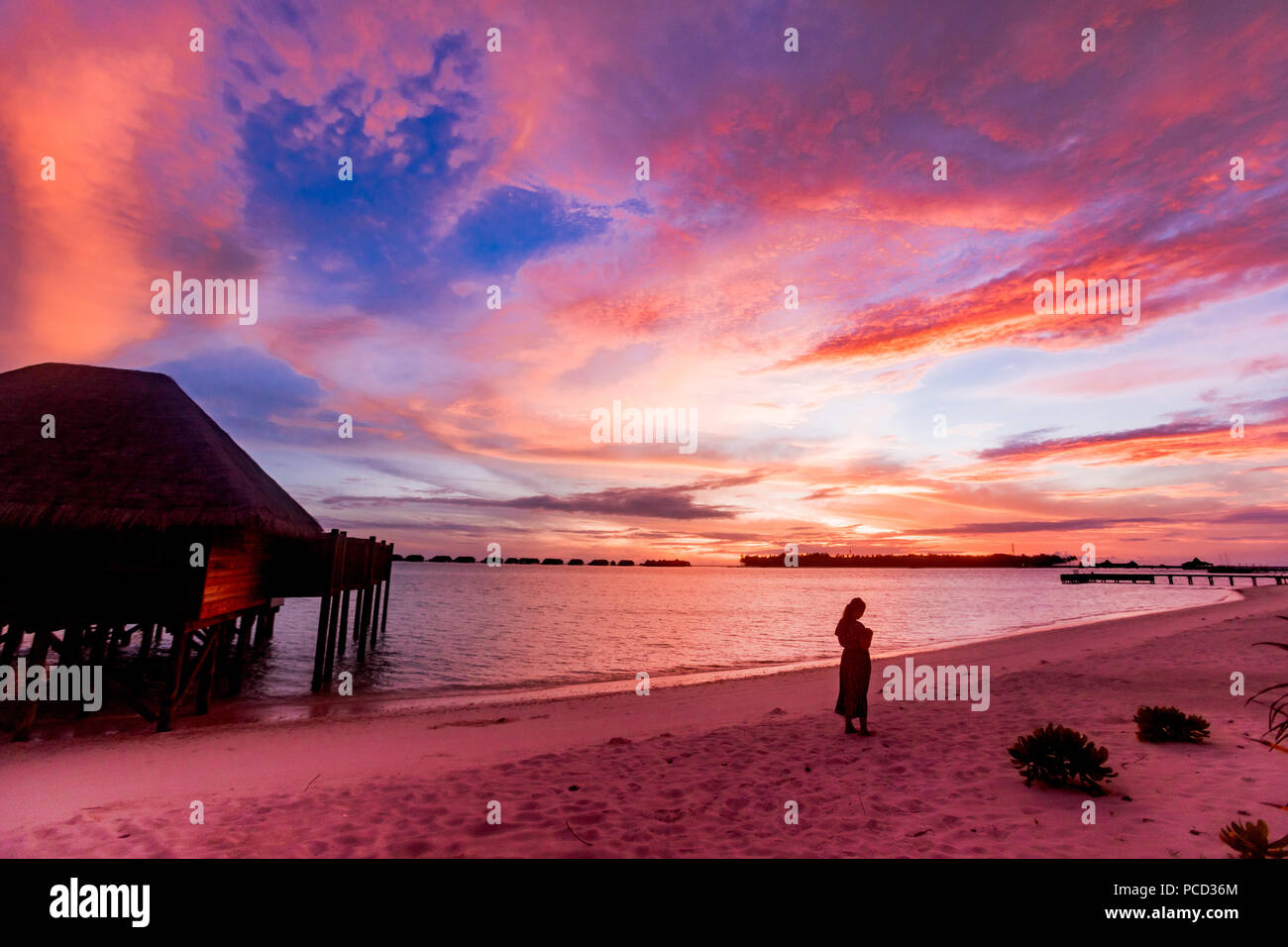 Uno splendido scenario del Conrad Maldives Rangali Island, Maldive, Oceano Indiano, Asia Foto Stock