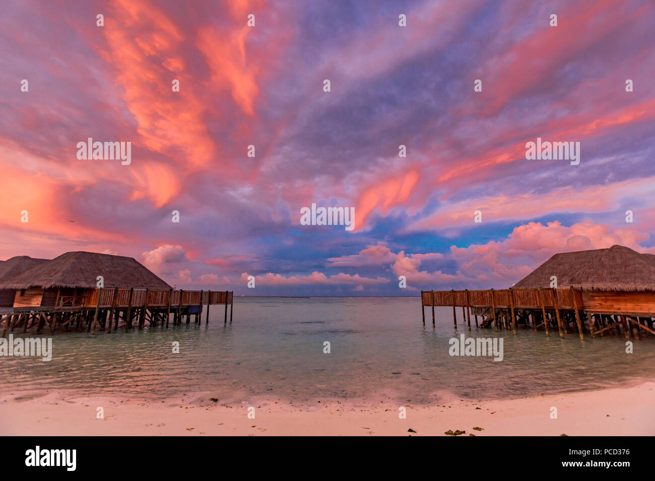 Uno splendido scenario del Conrad Maldives Rangali Island, Maldive, Oceano Indiano, Asia Foto Stock