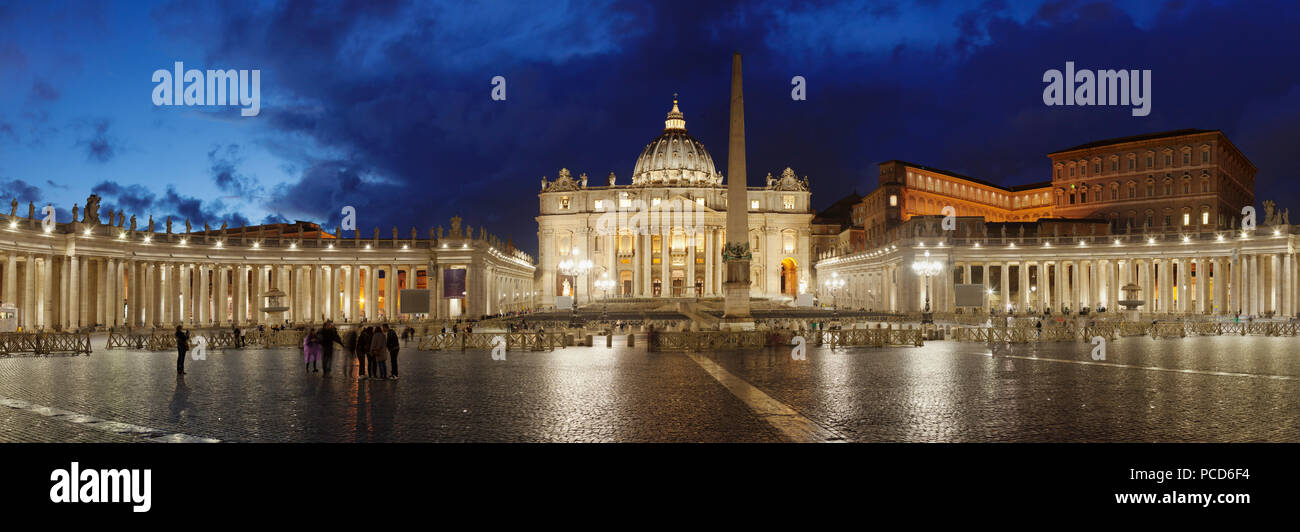 La Basilica di San Pietro e Piazza San Pietro, il colonnato del Bernini, Sito Patrimonio Mondiale dell'UNESCO, Città del Vaticano, Roma, Lazio, l'Italia, Europa Foto Stock