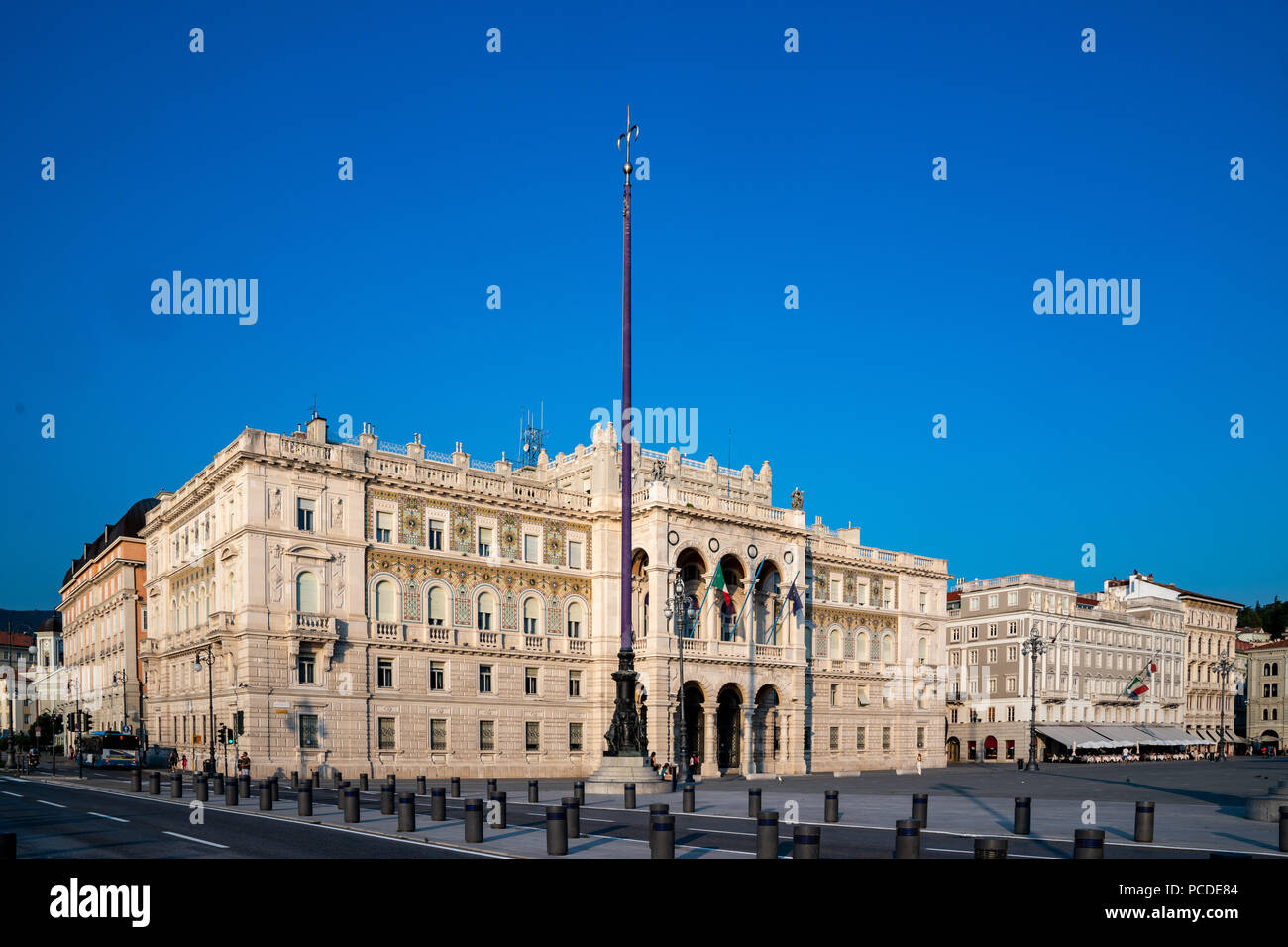 Trieste, 31 luglio 2018. La regione di Trieste palazzo del governo a Trieste in Piazza Unità d'Italia. Il palazzo, costruito tra il 1901 e il 1905, è kn Foto Stock