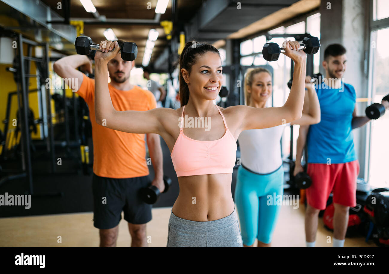 Gruppo di sano persone fitness Foto Stock